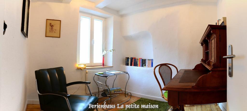 Lehmgefuehl, Design Vier, La Petite Maison Trier Bagian luar foto